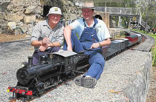 Craig Hill and John Tullock with Z29 class model